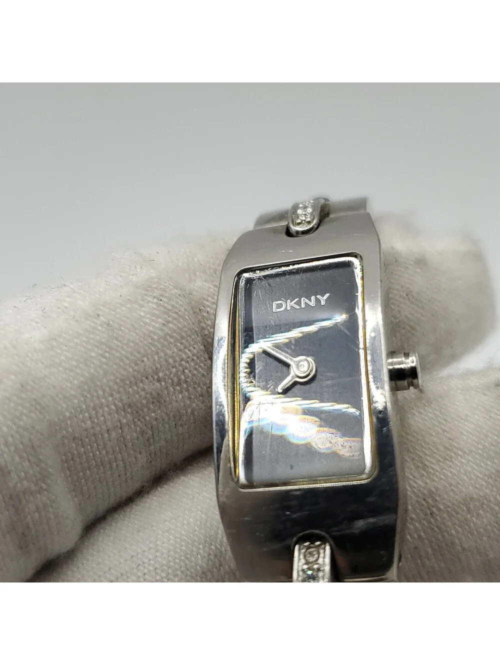 DKNY Tank Black Dial Rhinestone 7j Womens Watch 13mm New Battery